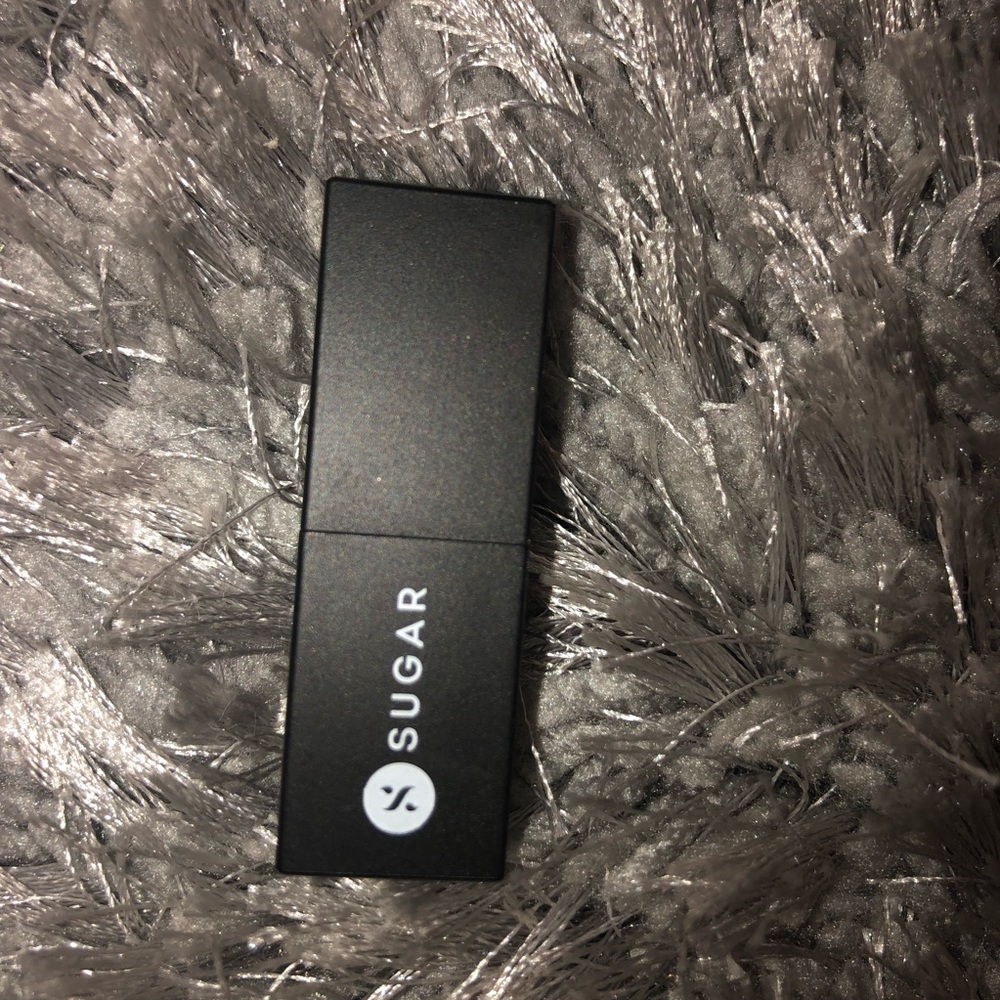 Matte lipstick - Picture 2 of 4